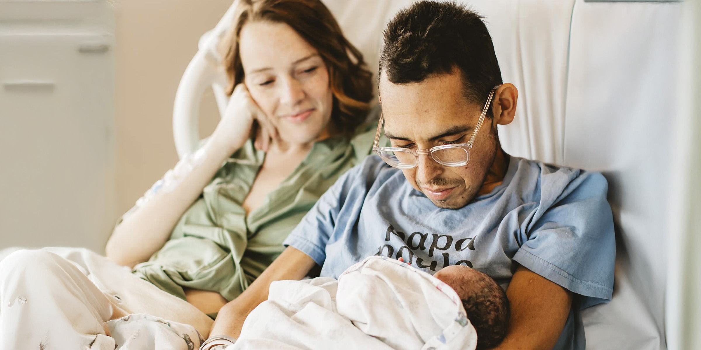 Tanner Martin, su esposa Shay Wright y su bebé recién nacida | Fuente: instagram.com/tannerandshay