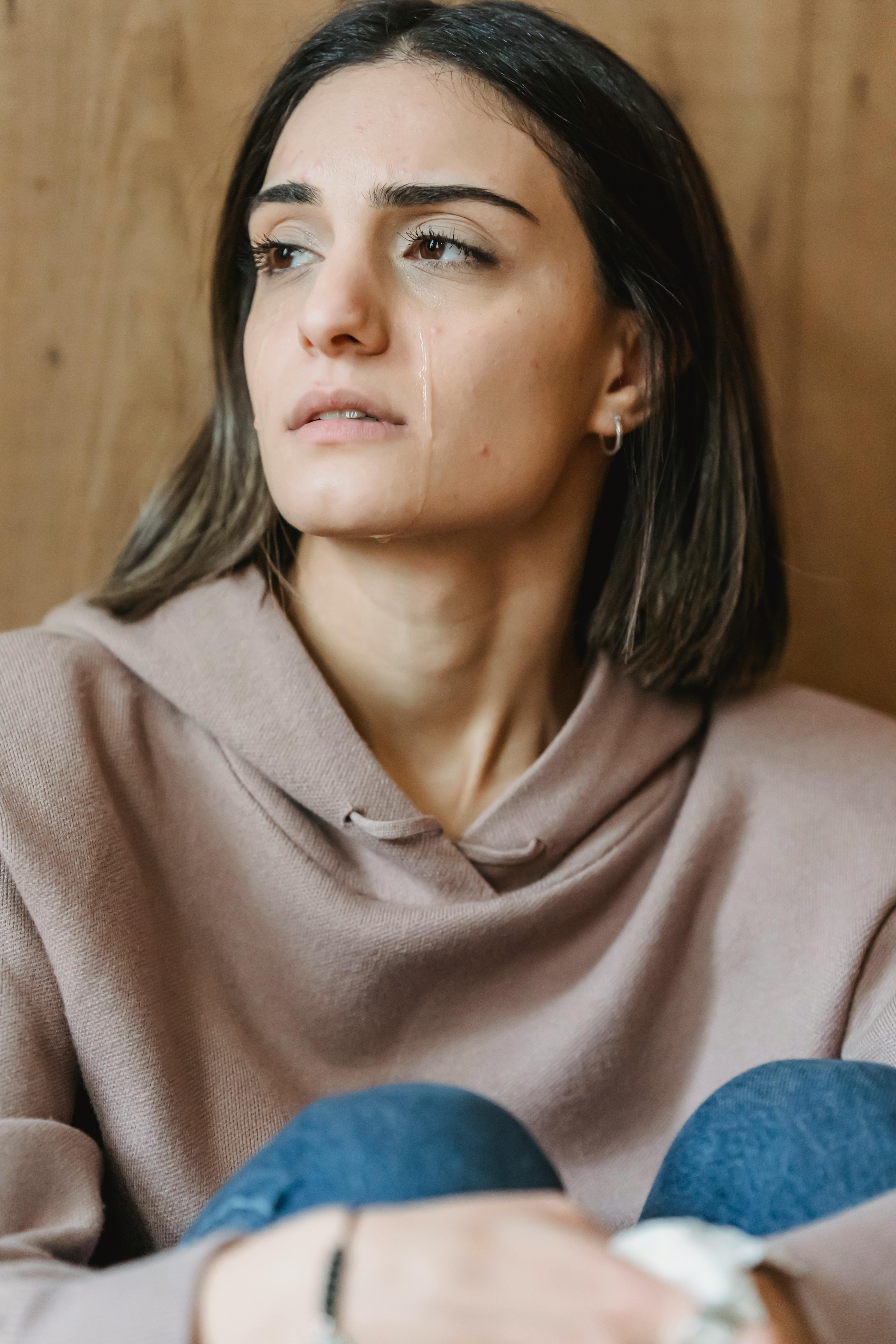 Una mujer llorando | Fuente: Pexels