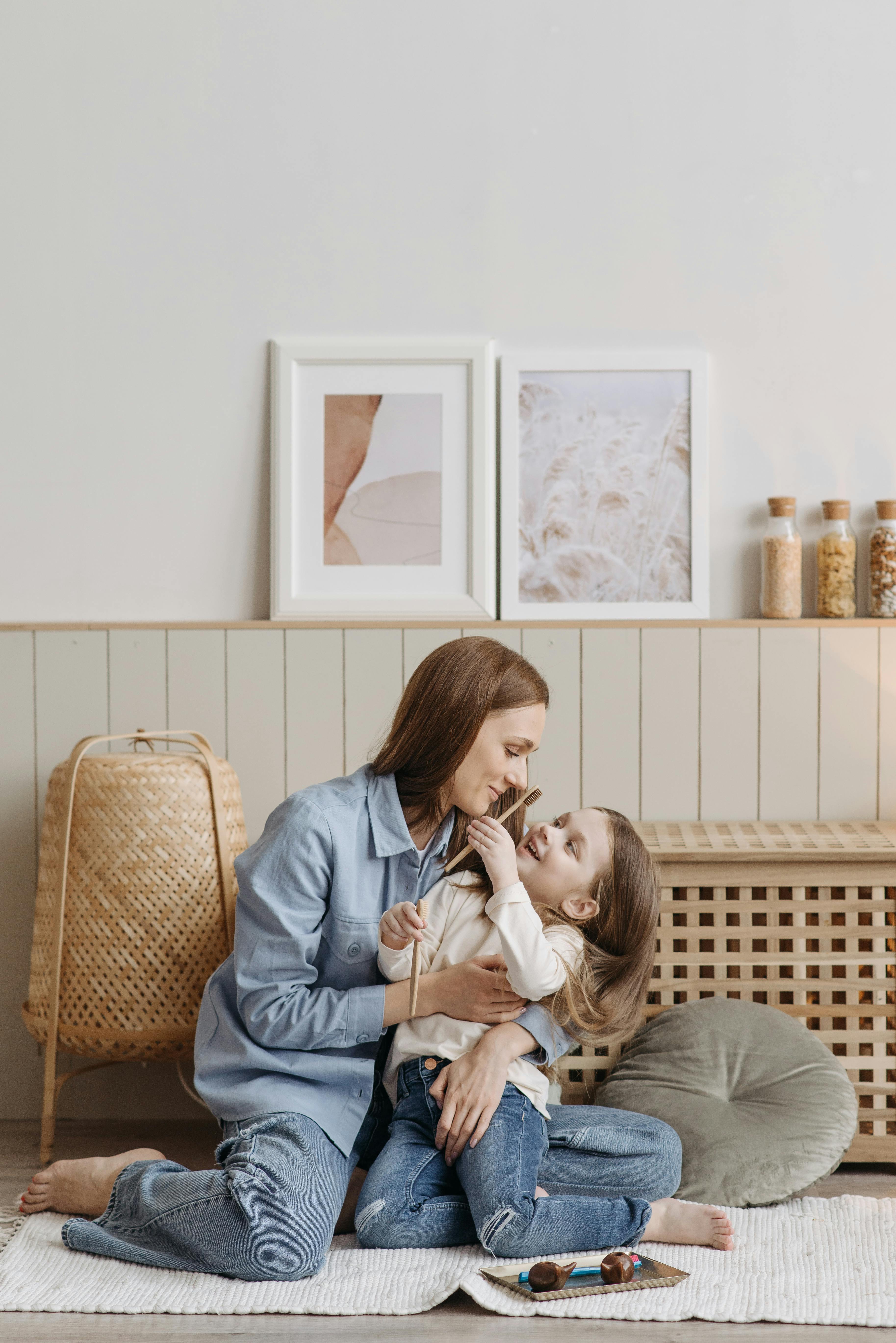 Madre estrechando lazos con su hija | Fuente: Pexels