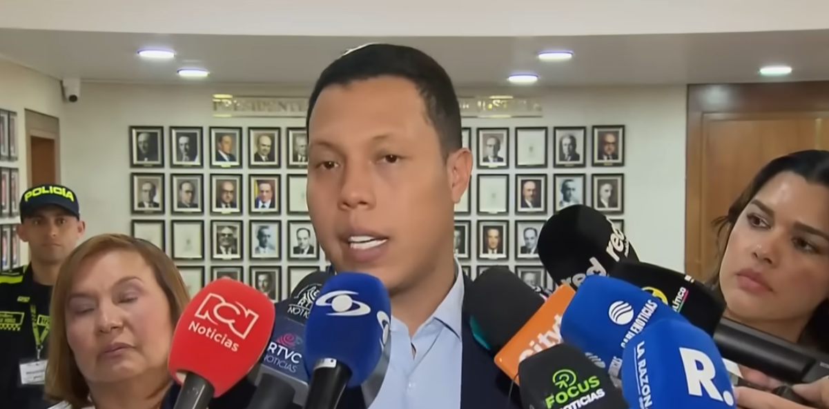 Jorge Colmenares, hermano de Luis Andrés Colmenares, declarando ante la prensa | Fuente: YouTube/Noticias Caracol