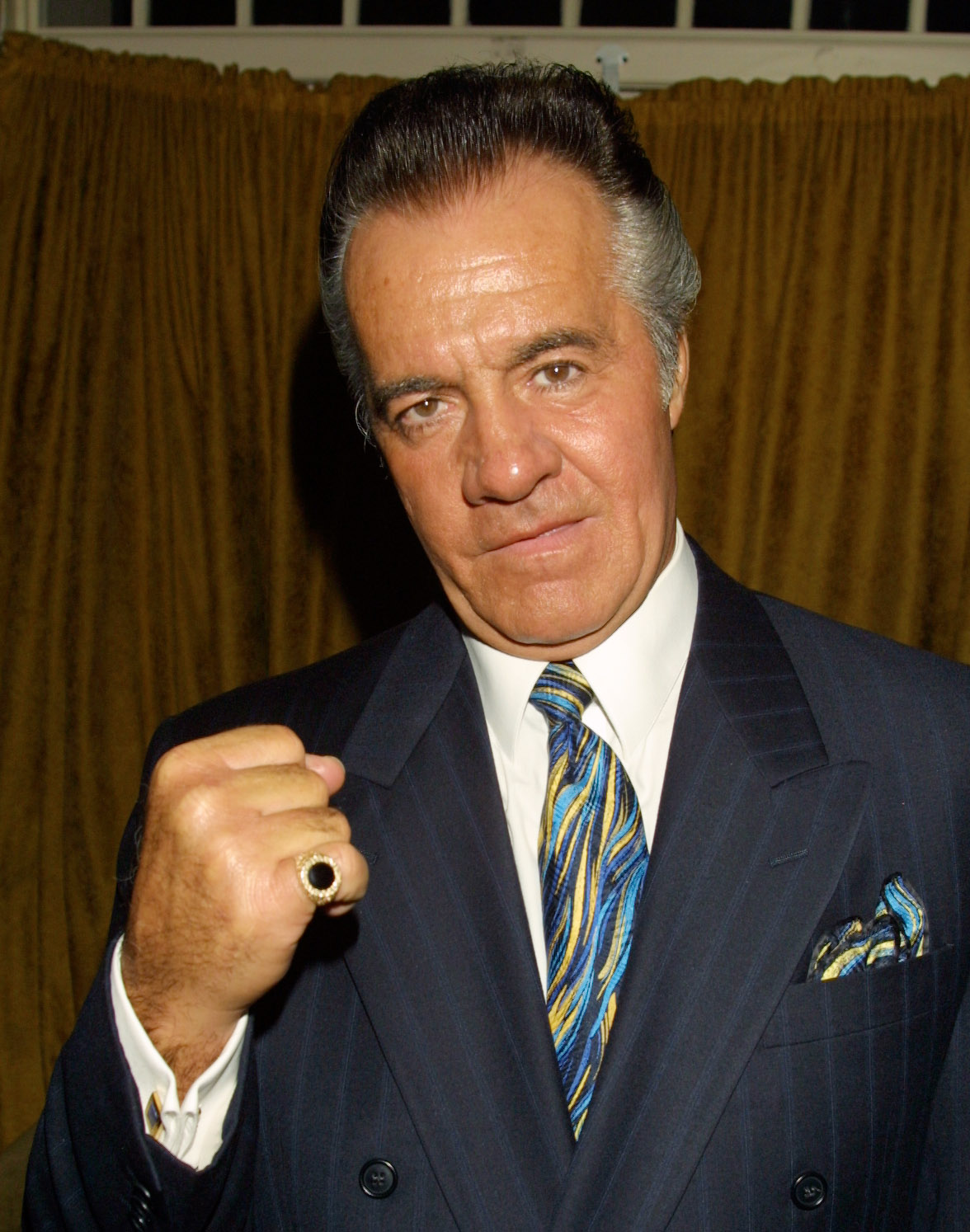 Tony Sirico estuvo vinculado al mundo del crimen en la vida real antes de dedicarse a la interpretación. En esta foto, asistió a la celebración de Rodgers & Hammerstein's