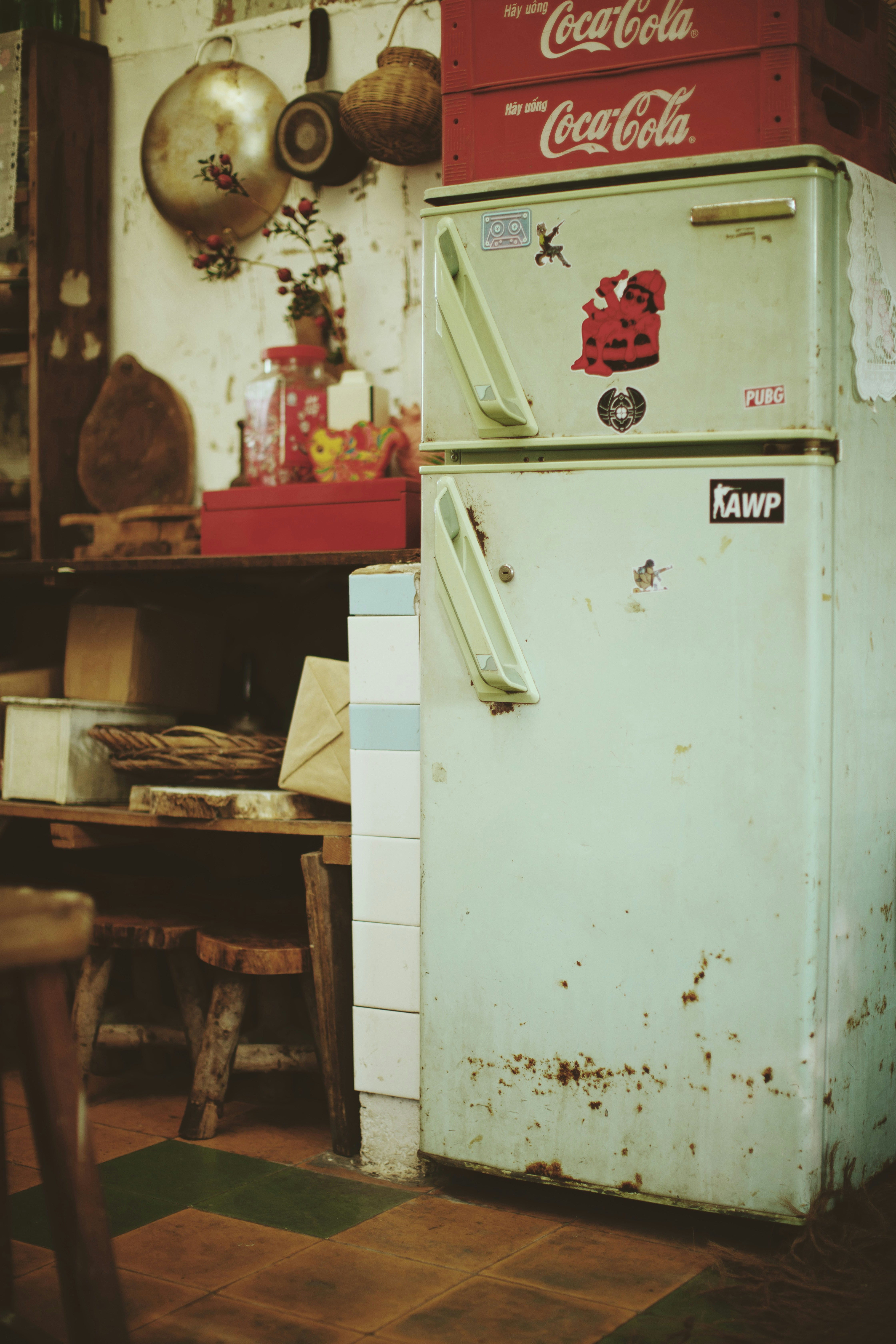 Un frigorífico en una cocina | Fuente: Pexels