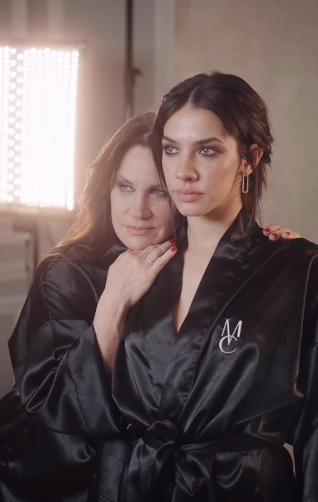 Imagen de la sesión de fotos de Nancy Dupláa junto a su hija, Morena | Fuente: Instagram/cynthiamartos