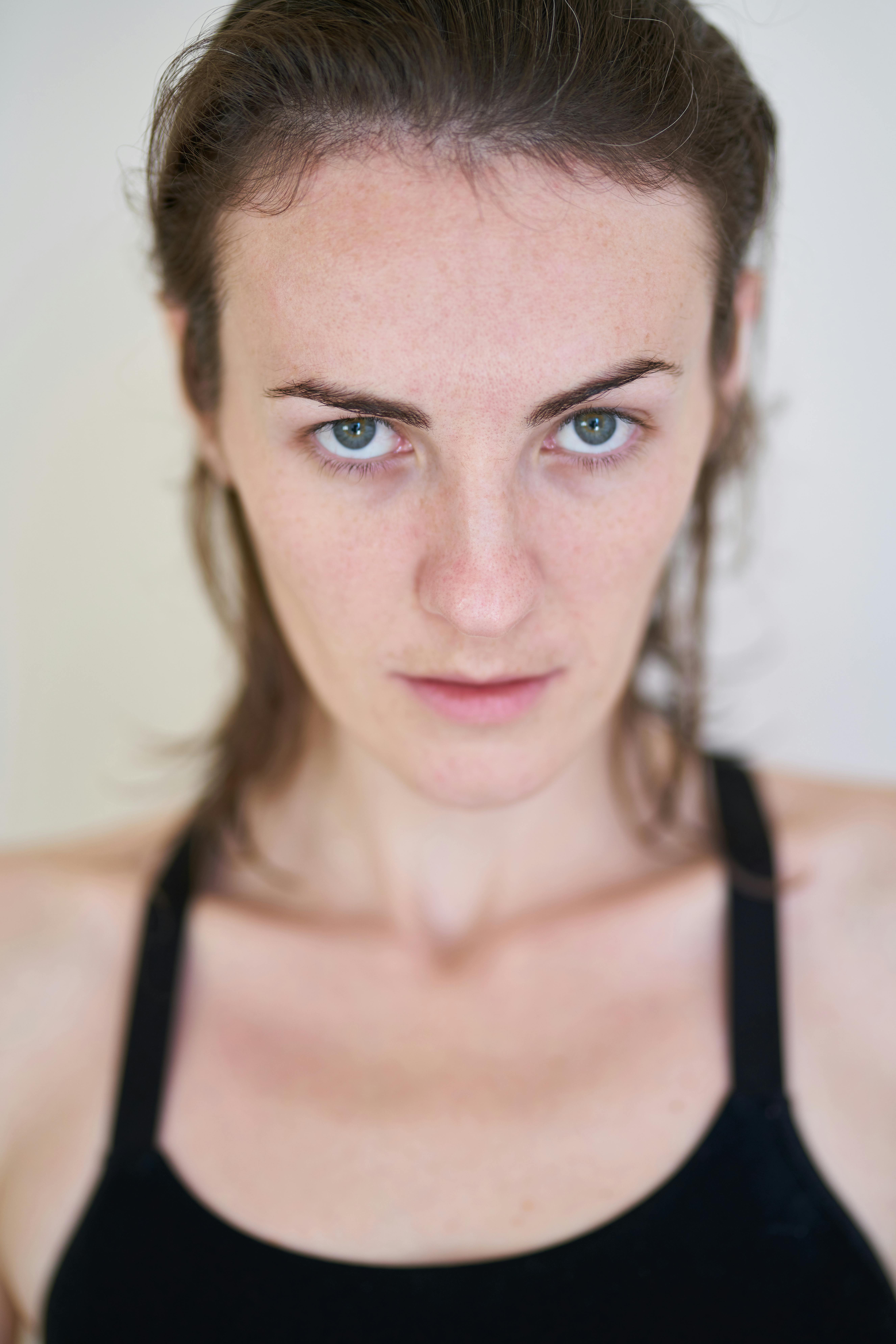 Una mujer disgustada | Fuente: Pexels