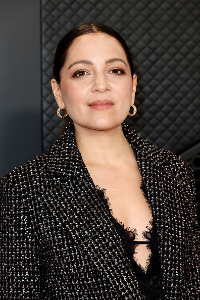 Natalia Lafourcade asiste a la 66ª edición de los Premios GRAMMY en el Crypto.com Arena el 4 de febrero de 2024 en Los Ángeles, California.