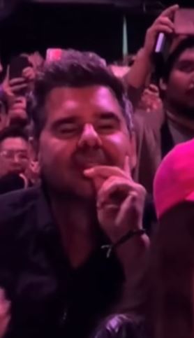 Antonio de la Rúa en el concierto de Shakira | Fuente: Instagram.com/larevistavea