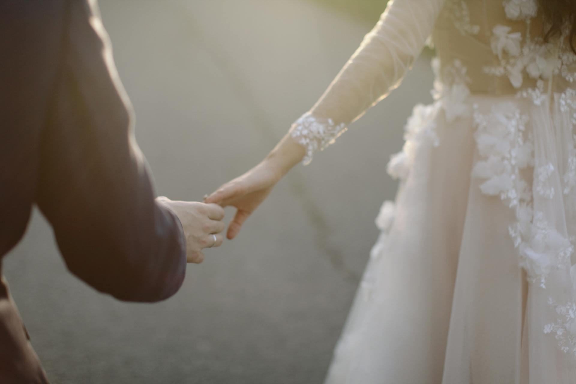 Una pareja de recién casados | Fuente: Pexels