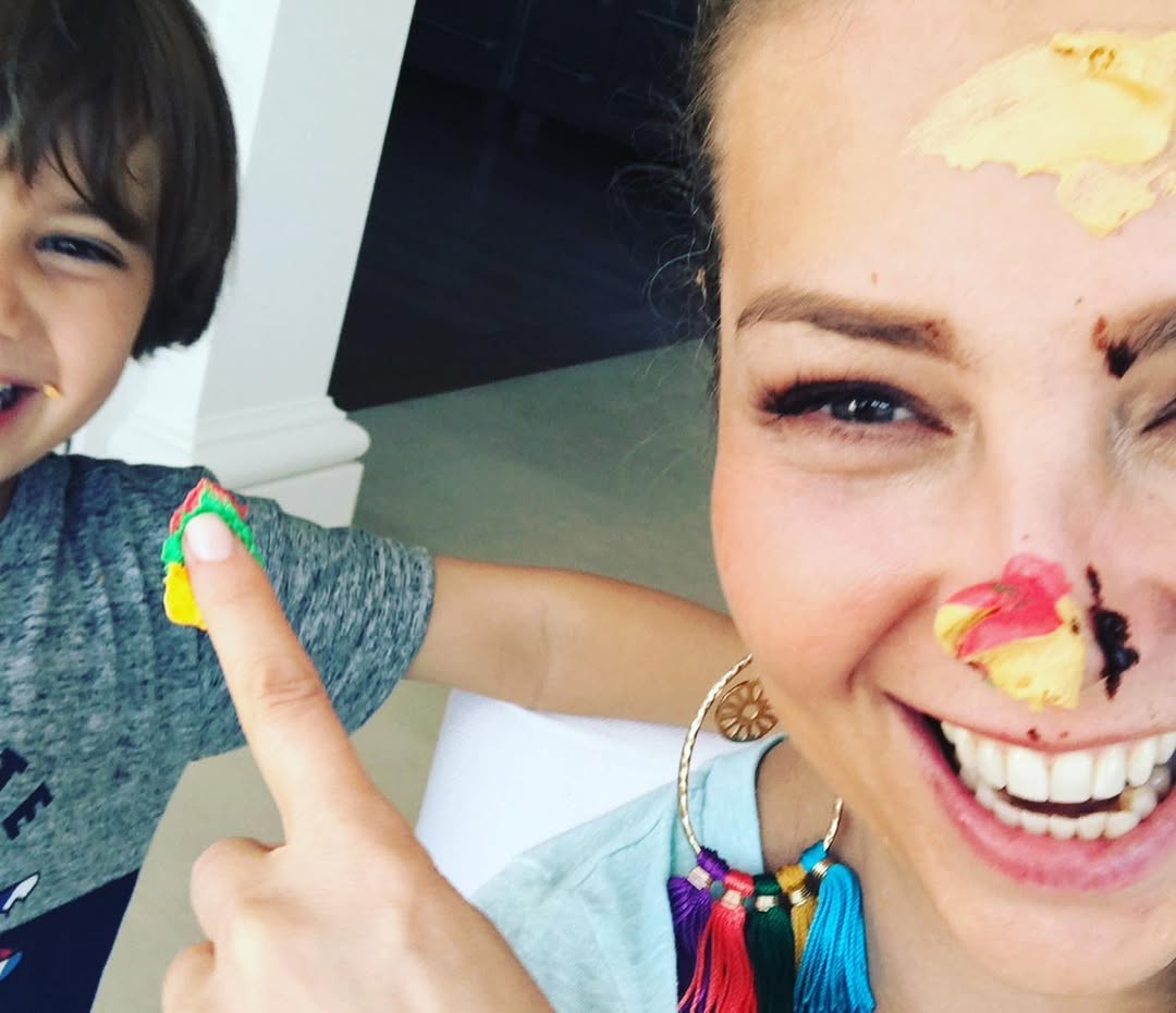 Thalía con su hijo Matthew Alejandro en su publicación de felicitación por su cumpleaños número 12 | Fuente: Instagram/thalia