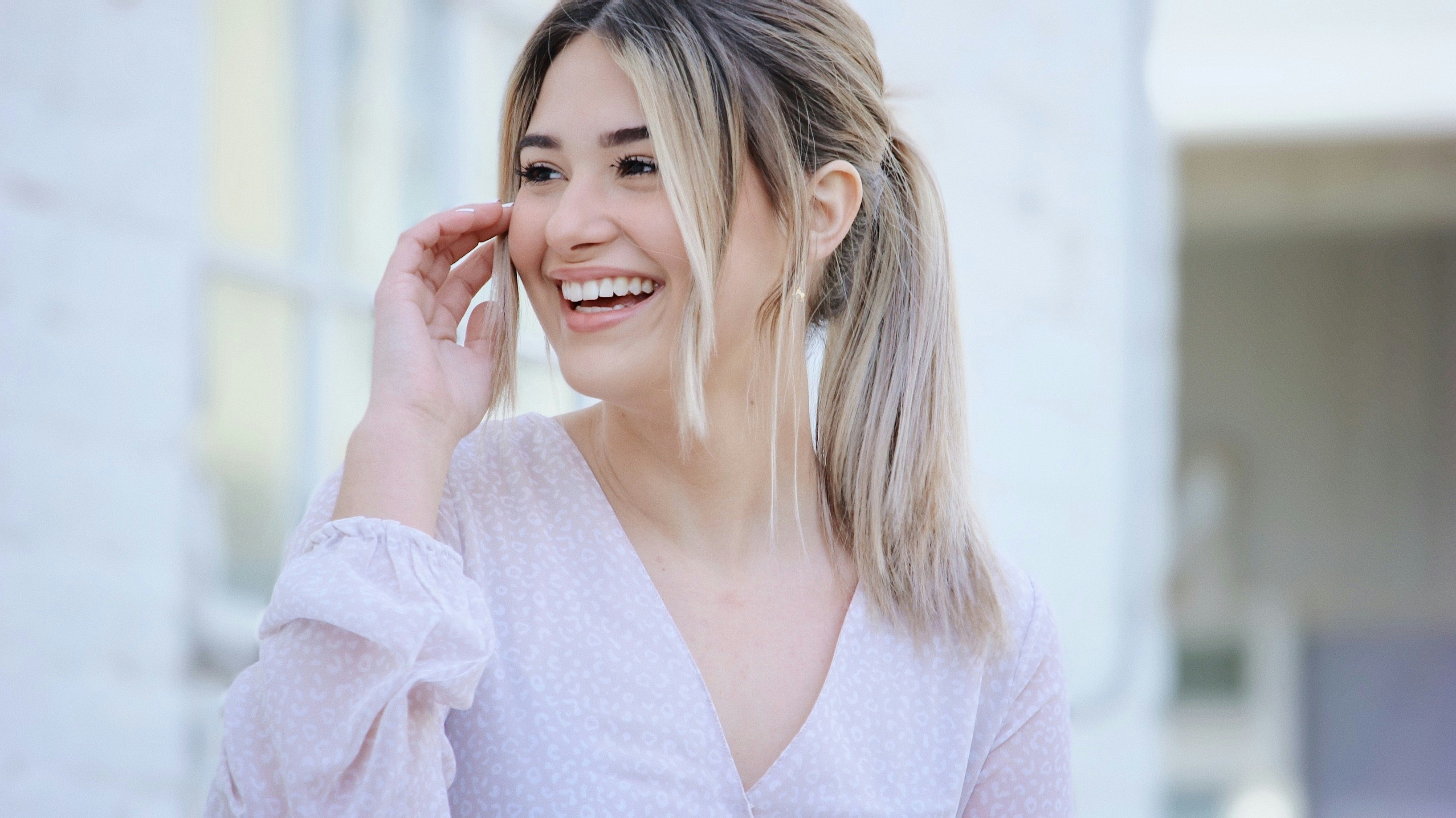 Una mujer sonriente | Fuente: Unsplash