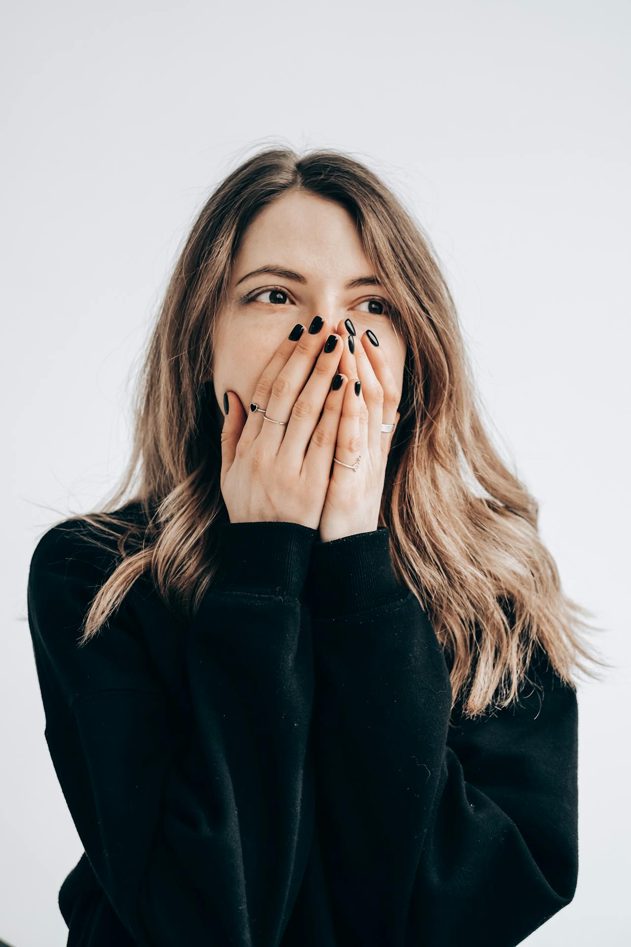 Una mujer aturdida | Fuente: Pexels