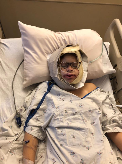 Katie Wolferding después de la operación, en junio de 2019 | Fuente: Facebook/katiewolferding