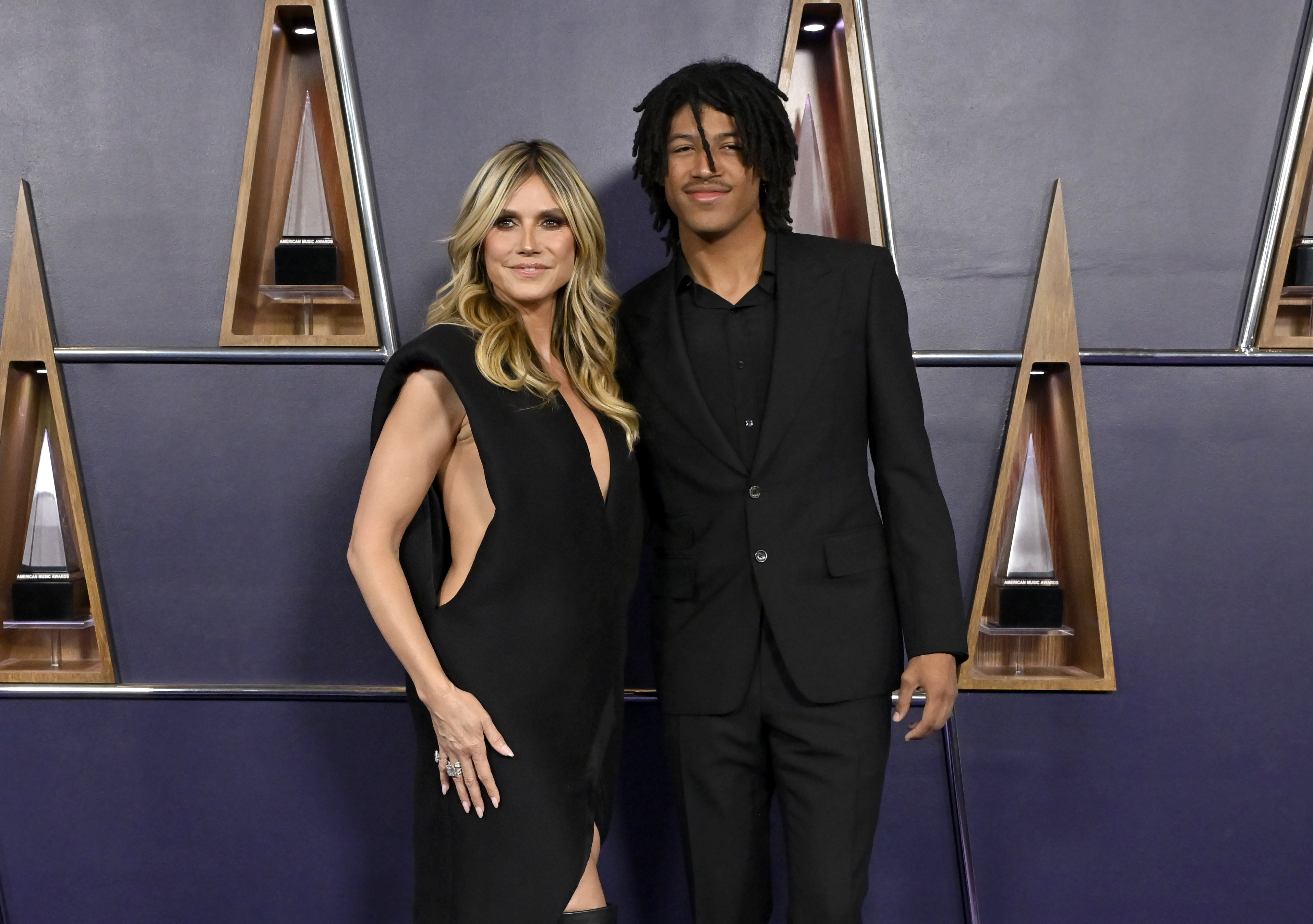 Heidi Klum y Henry Samuel asisten a los 2025 American Music Awards en Fontainebleau Las Vegas el 26 de mayo de 2025, en Las Vegas, Nevada. | Fuente: Getty Images