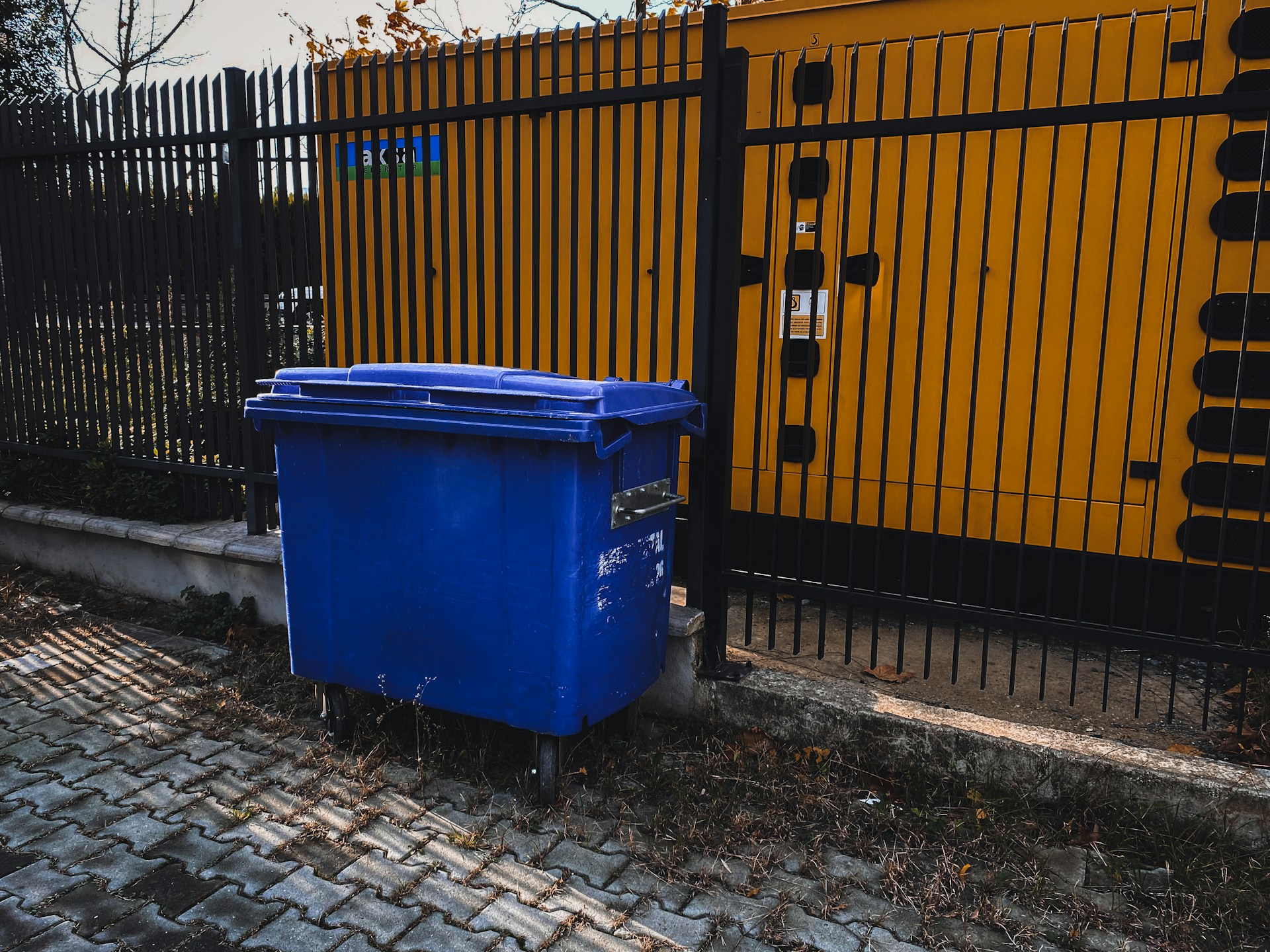 Un contenedor de basura | Fuente: Unsplash