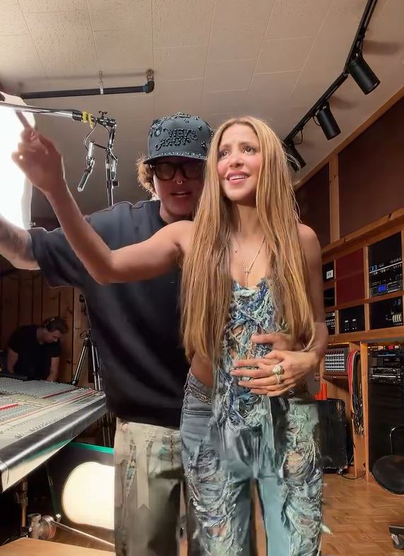 Shakira baila con Beéle | Fuente: Instagram/beele