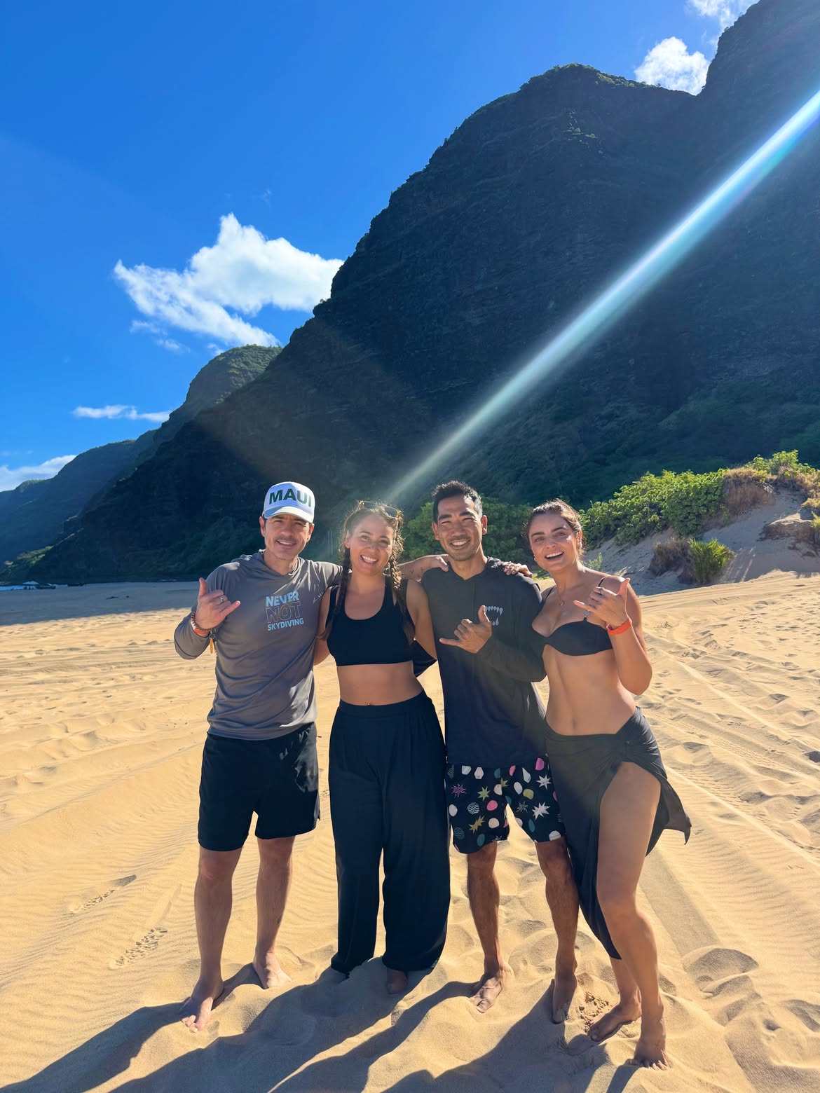 Las vacaciones de Aislinn Derbez, Mauricio Ochmann y su hija Kailani en Hawái | Fuente: Instagram/aislinnderbez