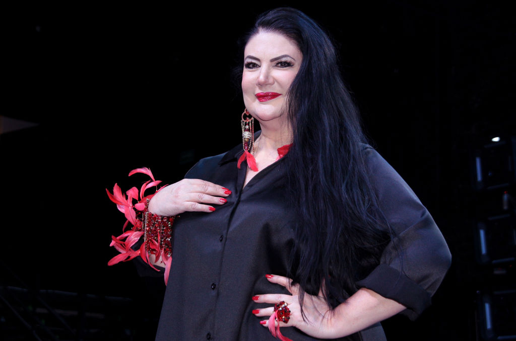 Alejandra Ávalos posa para una foto durante una conferencia de prensa sobre el homenaje a la fallecida cantante Dulce en La Maraka, el 24 de marzo de 2025 en Ciudad de México, México. | Foto: Getty Images