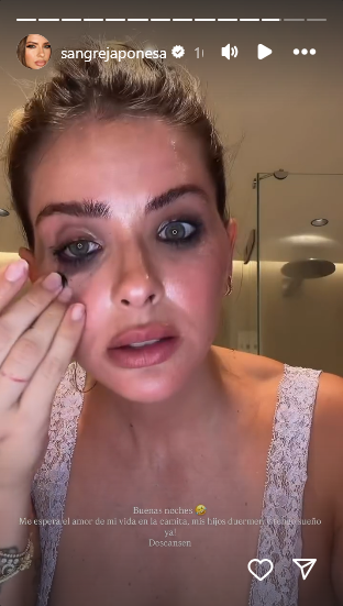Eugenia "La China" Suárez quitándose el maquillaje | Fuente: Instagram Stories/sangrejaponesa