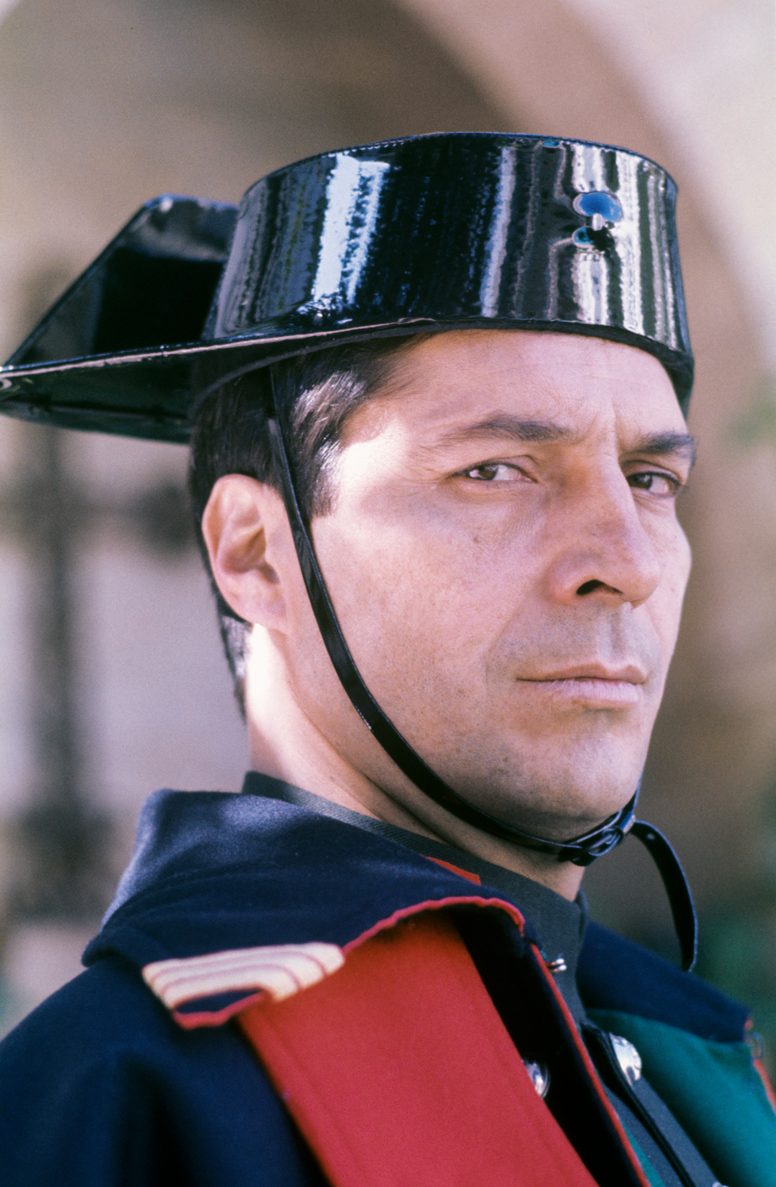 Sancho Gracia en la serie de televisión "Guerreras Verdes", 1976, Sevilla, España. | Fuente: Getty Images