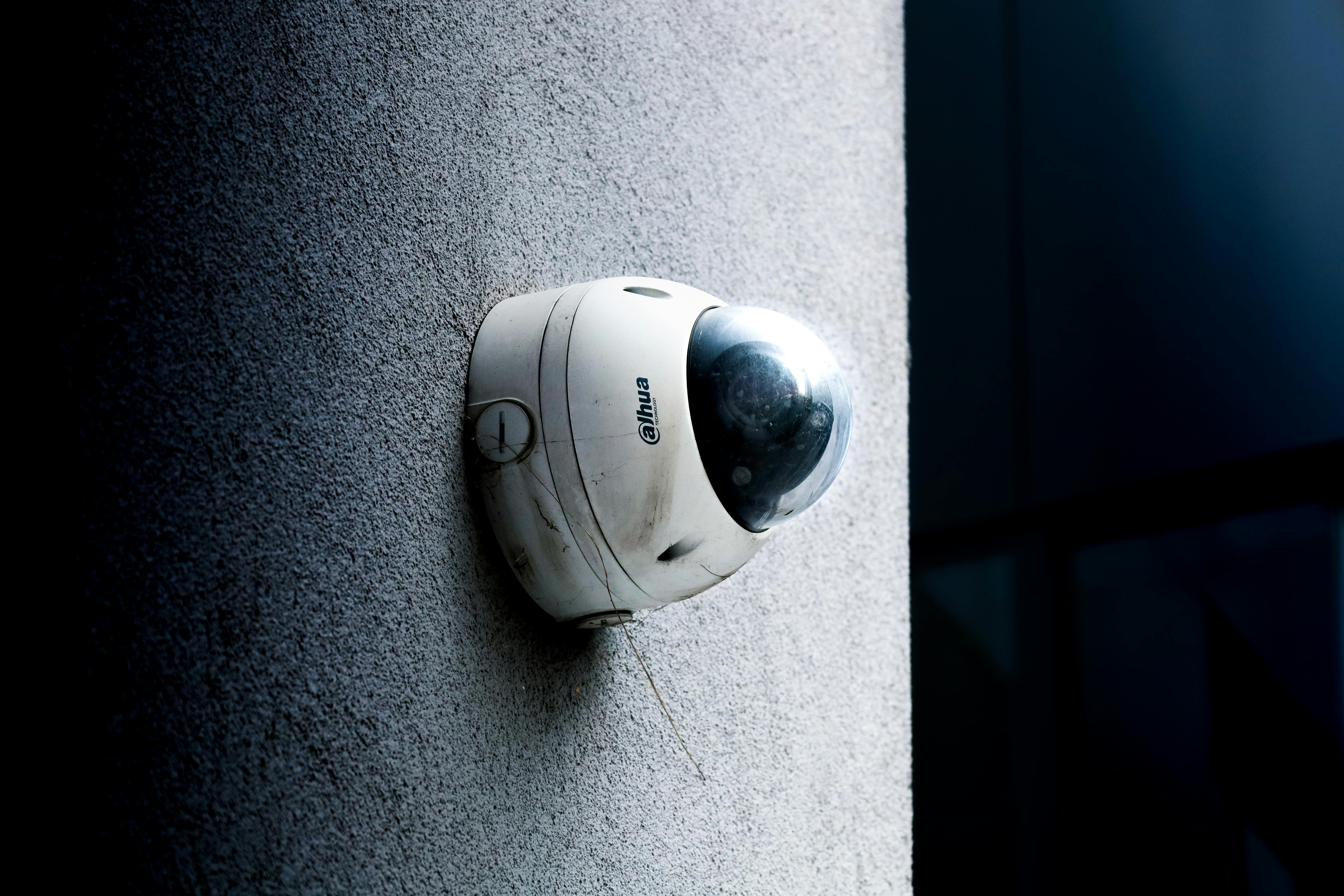 Una cámara de seguridad | Fuente: Pexels