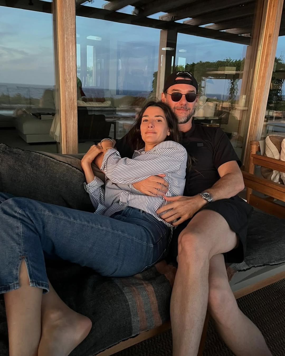 Jonathan Andic, relajado junto a su pareja. | Fuente: Instagram/@paulanata.