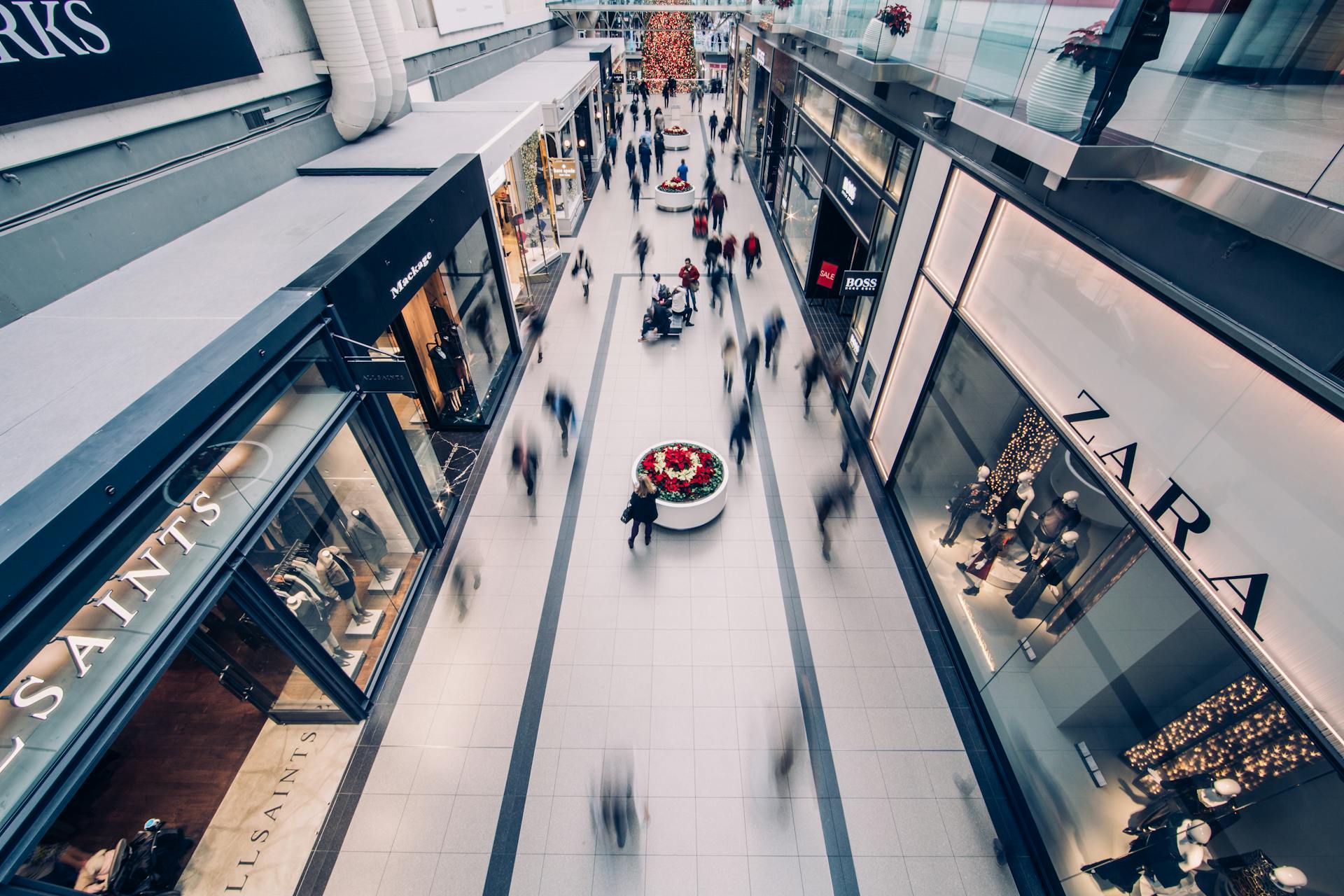 El interior de un centro comercial | Fuente: Pexels