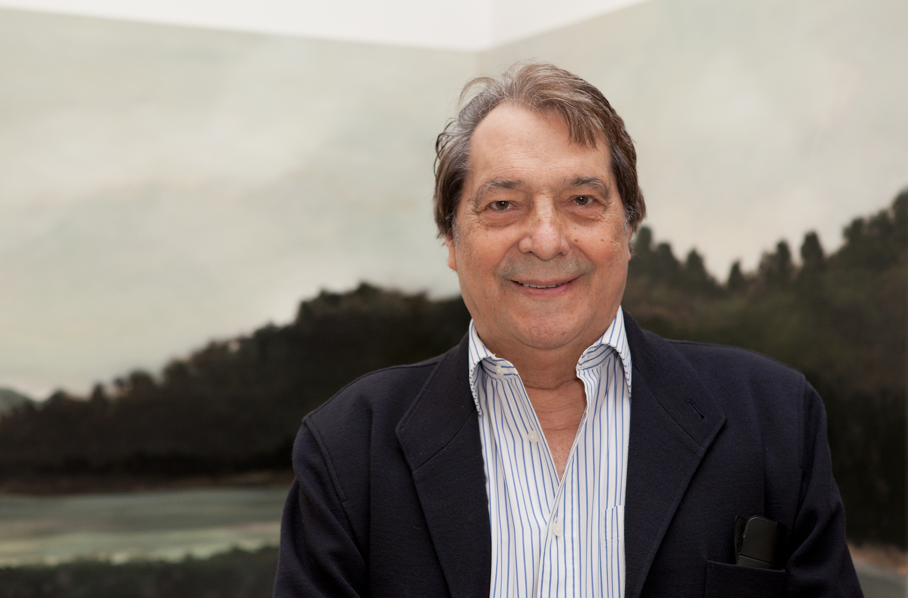 Sancho Gracia posa para una sesión de retratos durante la presentación del Festival Internacional Rías Baixas en la Casa de Galicia el 11 de abril de 2011 en Madrid, España. | Fuente: Getty Images