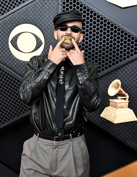 Feid asiste a la 68ª edición de los Premios Grammy, celebrada en el Crypto.com Arena, el 1 de febrero de 2026, en Los Ángeles, California | Fuente: Getty Images