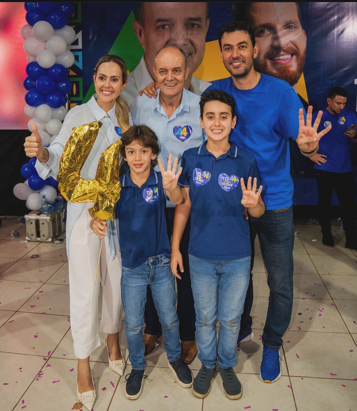 Thales Machado junto a su esposa e hijos | Fuente: Facebook/Thales Machado