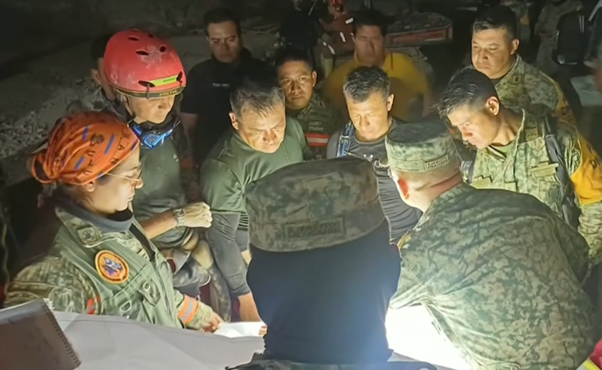 Equipos de rescate en la mina Santa Fe en Sinaloa, México. | Fuente: Youtube/NMás