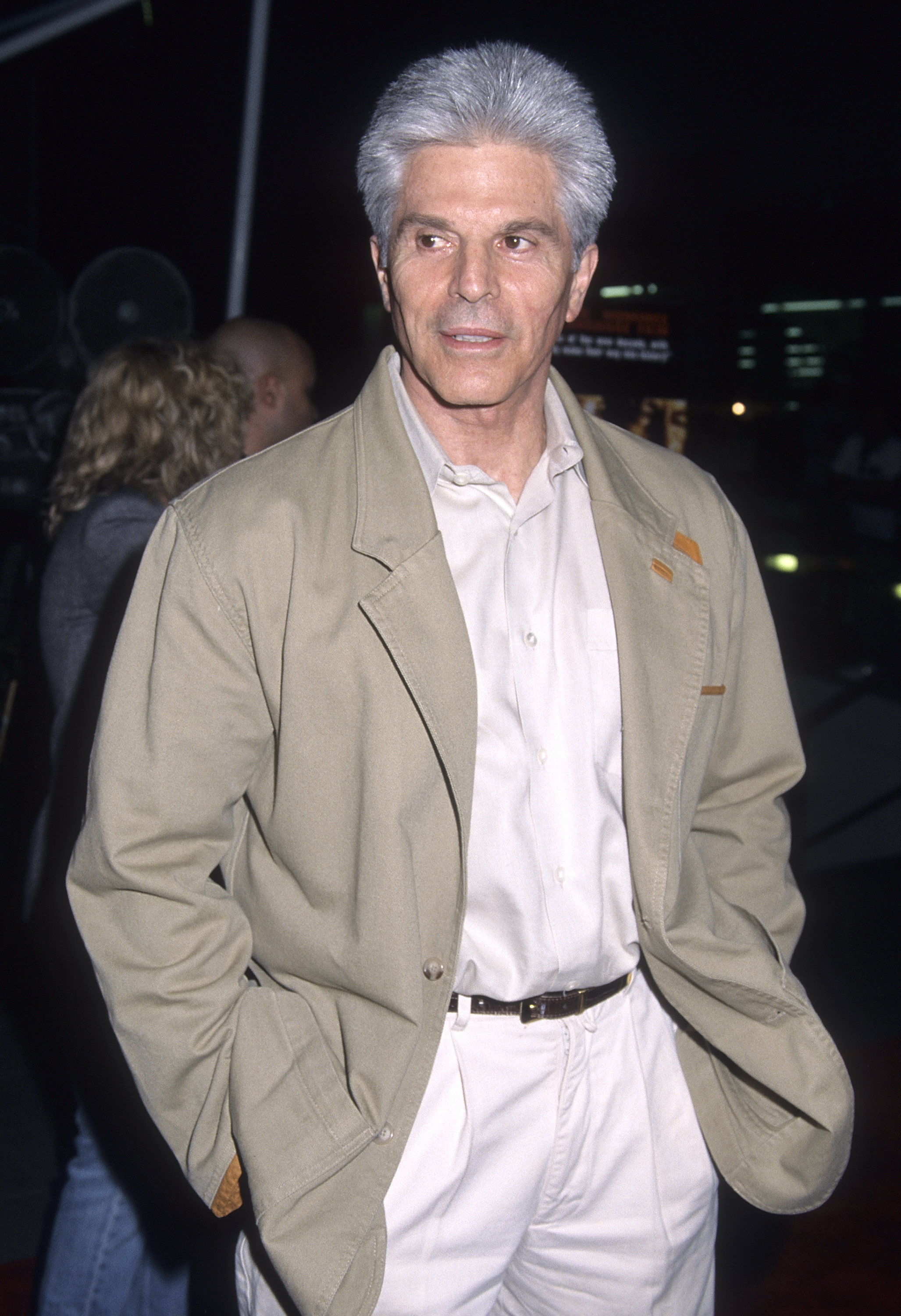 Jorge Rivero asiste al estreno de "Amores Perros" en Hollywood el 27 de marzo de 2001 en los cines GCC Galaxy 6 de Hollywood, California. | Fuente: Getty Images