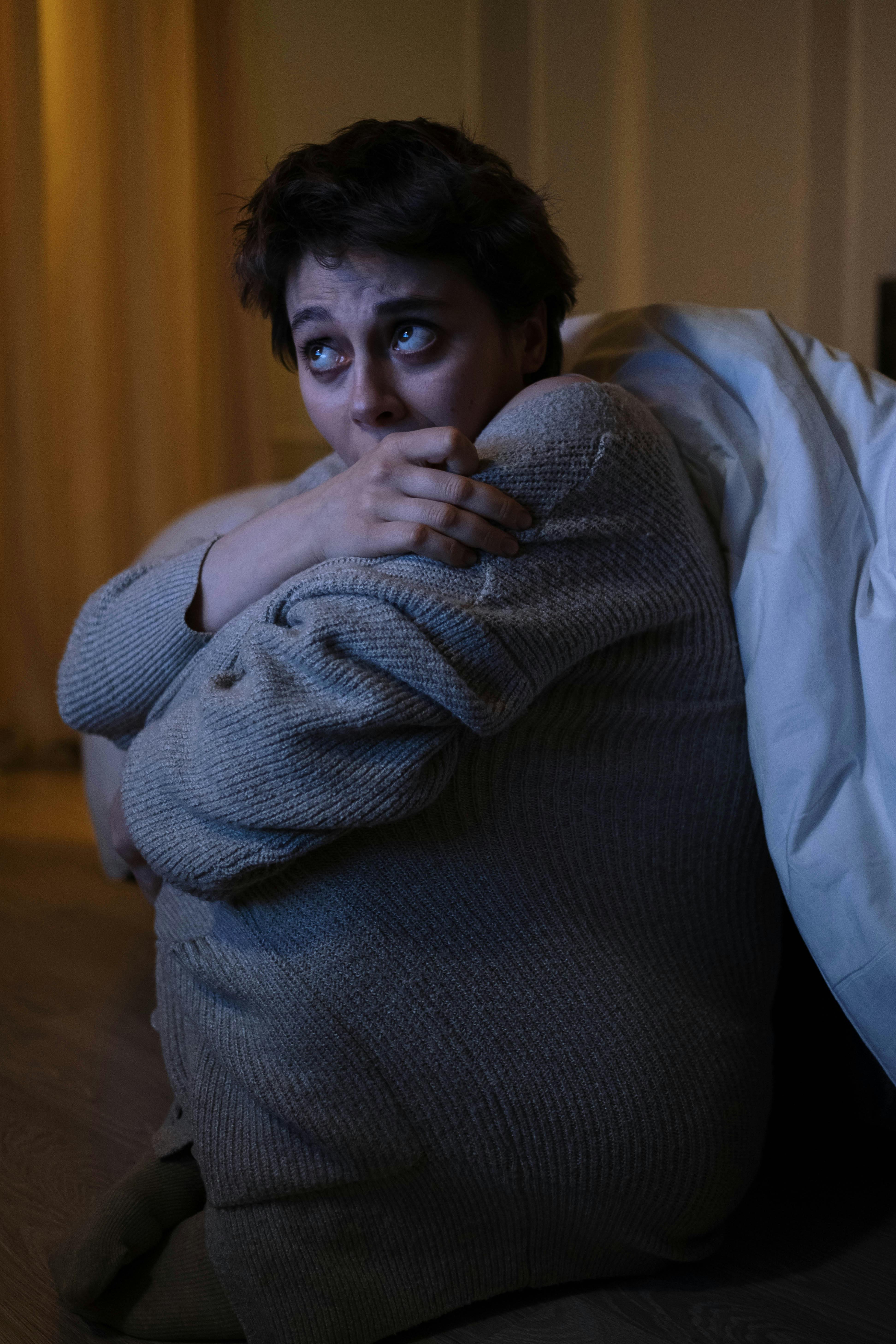 Una mujer temerosa | Fuente: Pexels