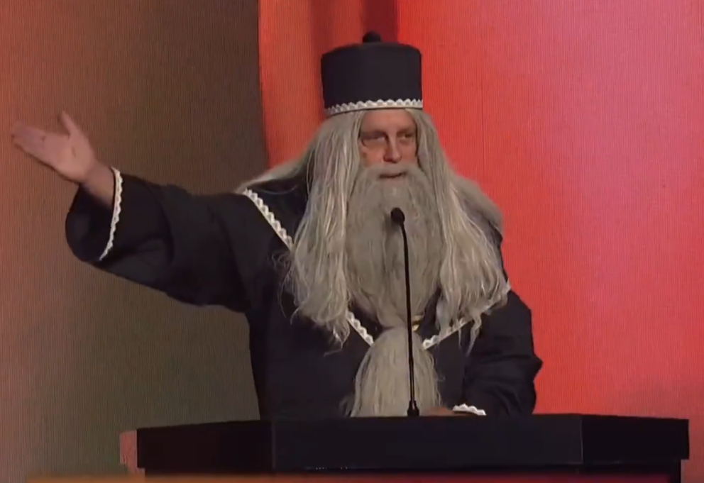 Luis Ventura durante su discurso en los Martin Fierro de Streaming | Fuente: X/@olgaenvivo