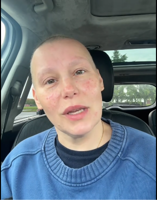 Captura de pantalla de un vídeo de TikTok de Misty De La Cruz hablando en su Automóvil, fechado el 8 de junio de 2025 | Fuente: TikTok/@lifewithmisty8