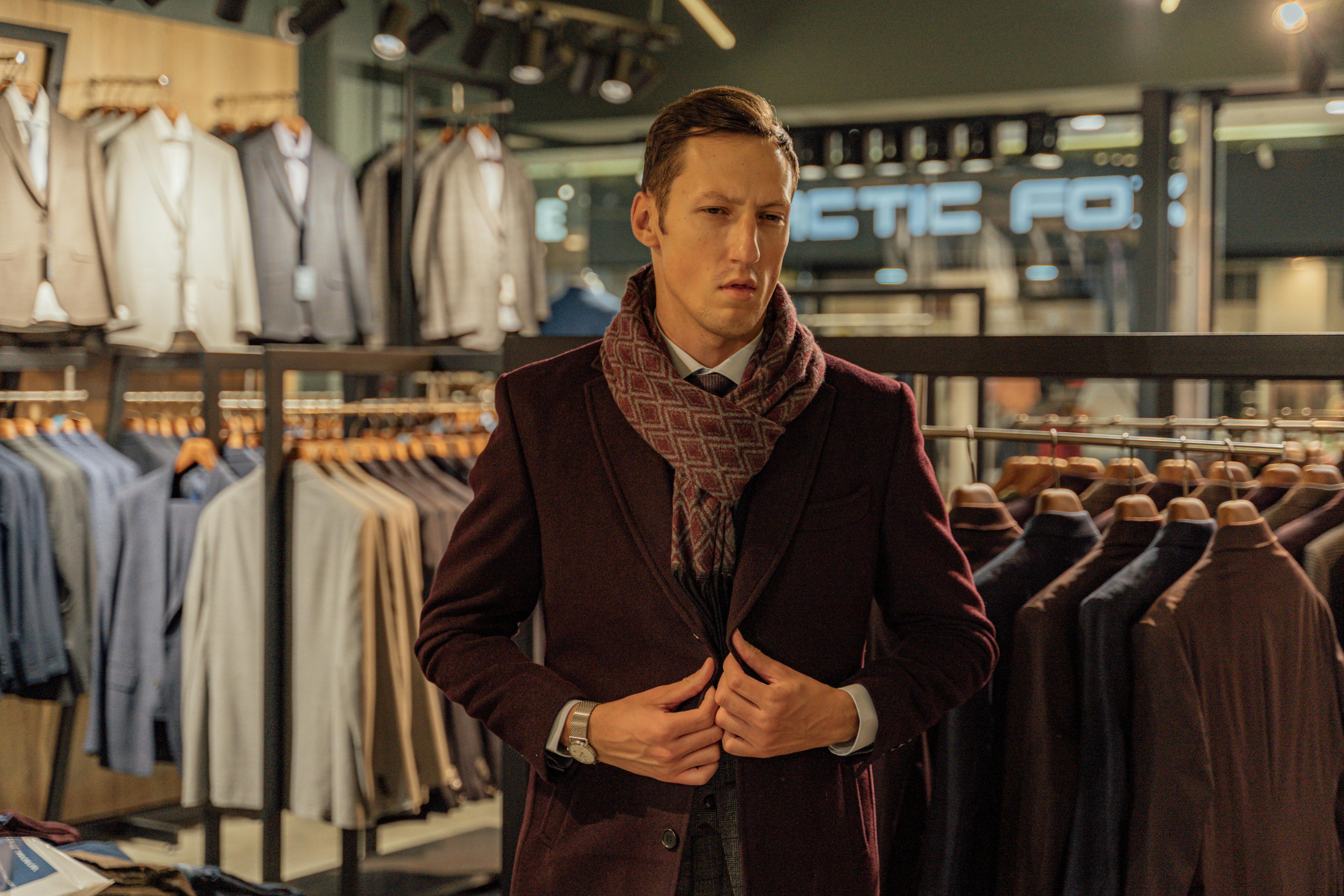 Un hombre bien vestido | Fuente: Pexels