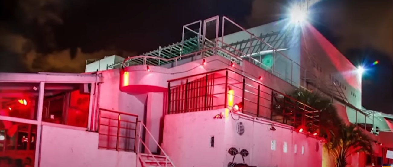 Exterior del galpón donde mantuvieron secuestrado a Matías Berardi | Fuente: YouTube/Infobae