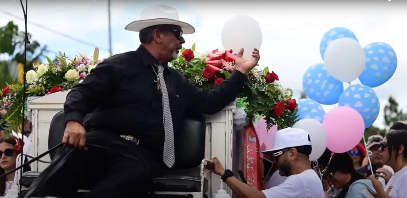 Imagen del funeral | Fuente: Facebook.com/elnuevodia