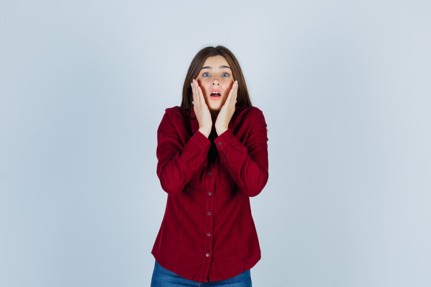 Una mujer conmocionada | Fuente: Freepik