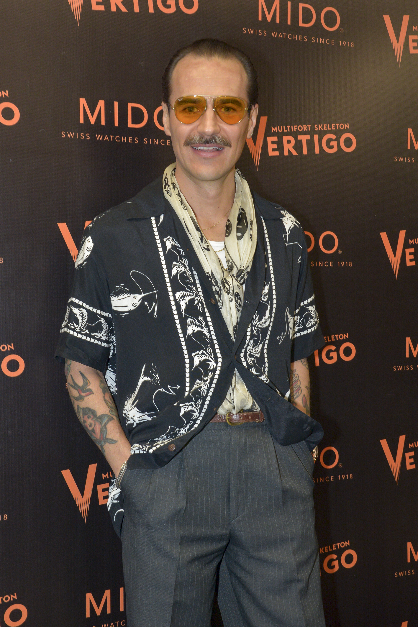 Jorge Poza posa para una foto durante la alfombra roja de la presentación de la nueva campaña publicitaria de MIDO el 27 de abril de 2022 en la Ciudad de México, México. | Fuente: Getty Images