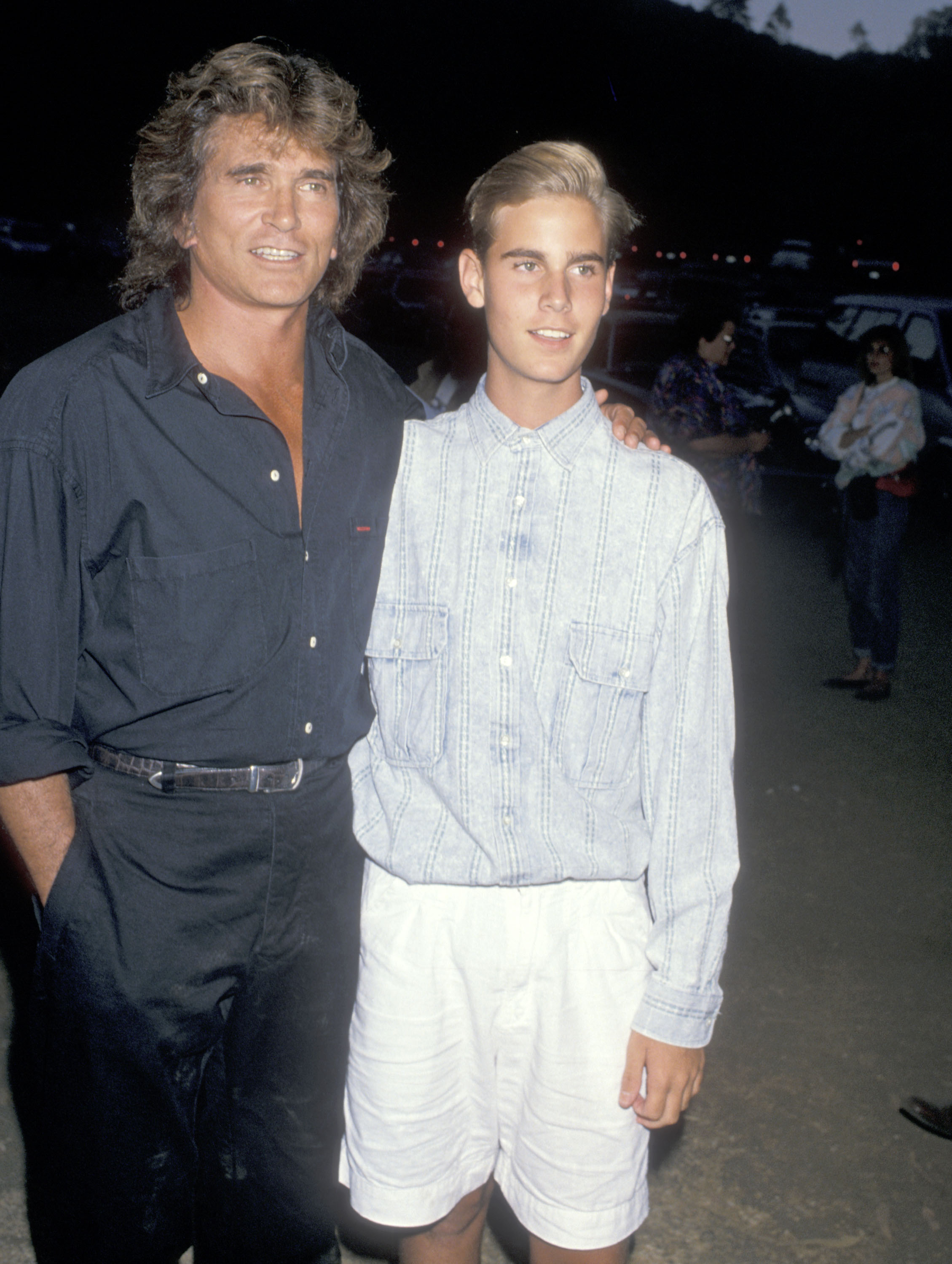 Christopher y Michael Landon en el Moonlight Roundup Extravaganza de 1989 a beneficio de Free Arts for Abused Children | Fuente: Getty Images