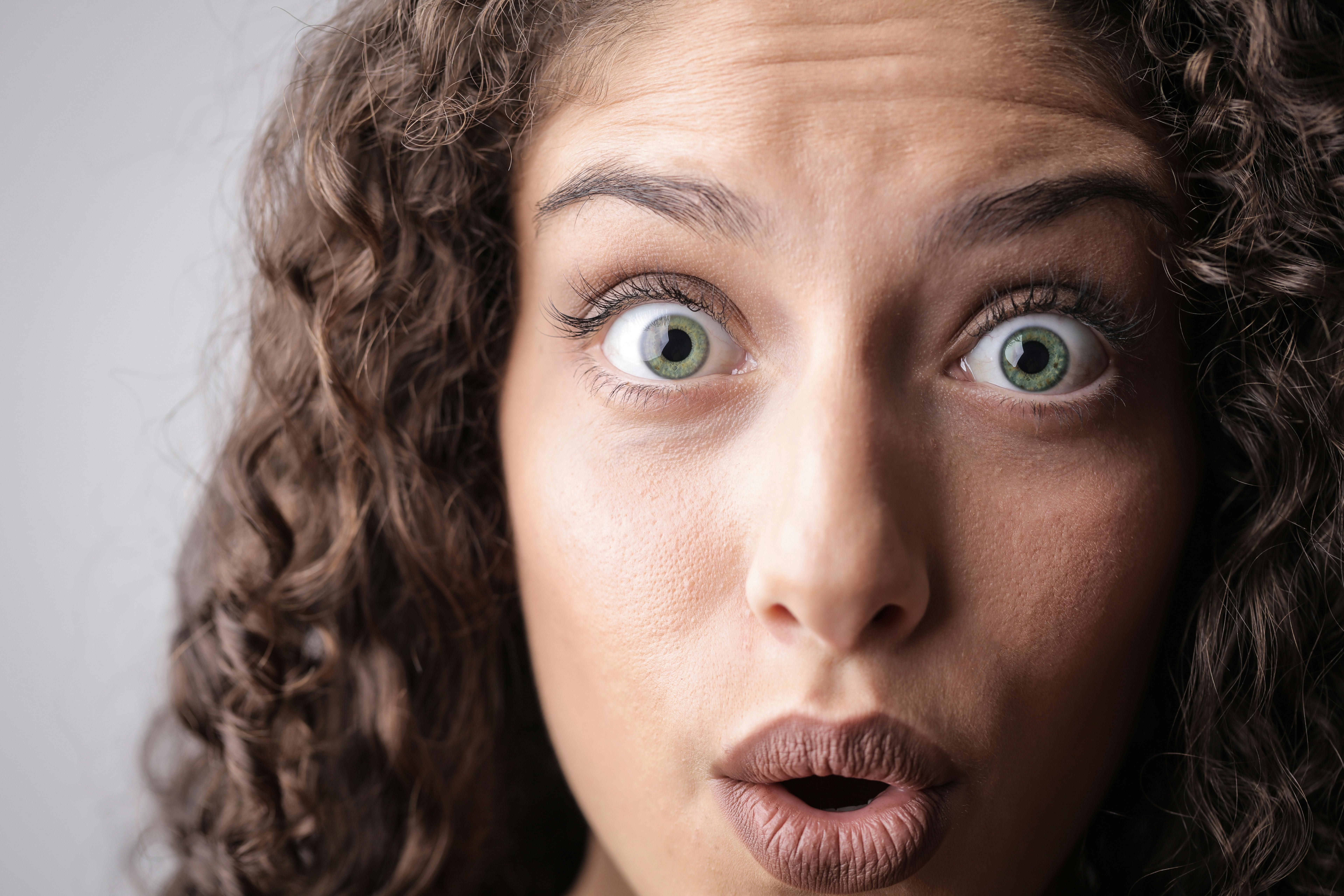 Una mujer sorprendida | Fuente: Pexels