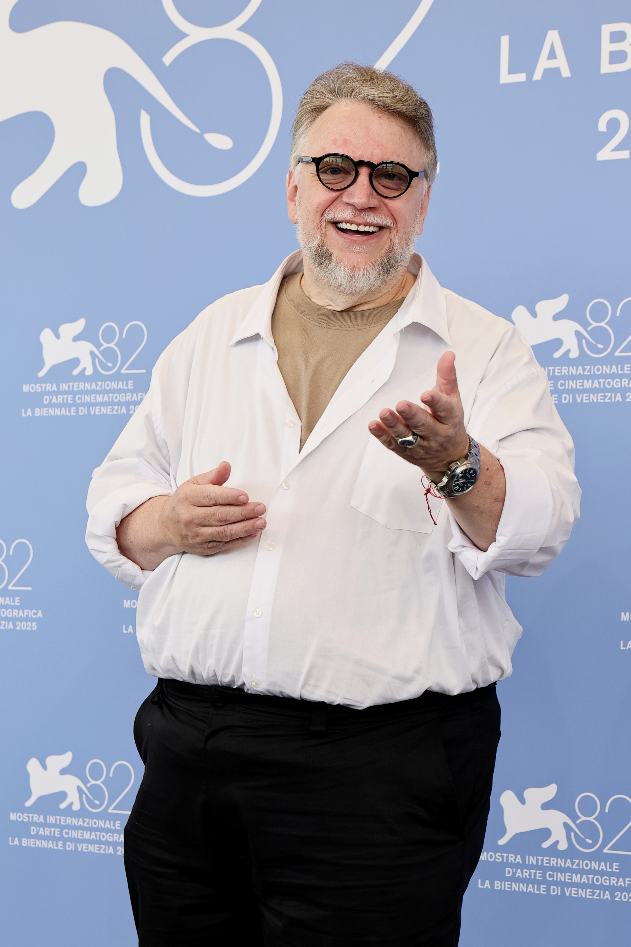 Guillermo del Toro asiste a la sesión fotográfica de "Frankenstein" durante el 82º Festival Internacional de Cine de Venecia, el 30 de agosto de 2025 en Venecia, Italia. | Fuente: Getty Images