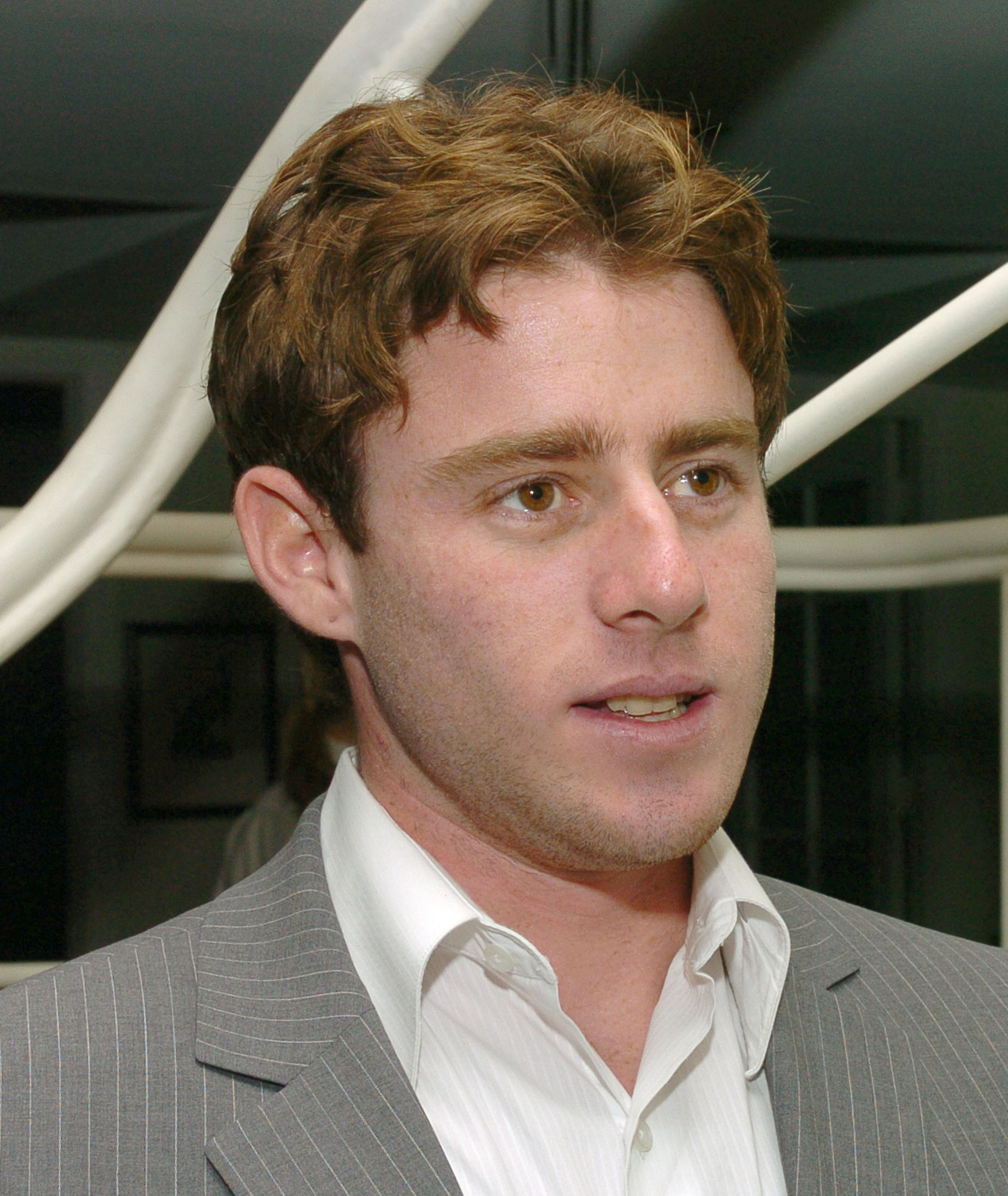 Jake Glaser durante el acto de presentación de la Fundación Elizabeth Glaser contra el SIDA Pediátrico TARGET A Time For Heroes 2005 en una residencia privada en Los Ángeles, California, el 9 de marzo de 2005 | Fuente: Getty Images