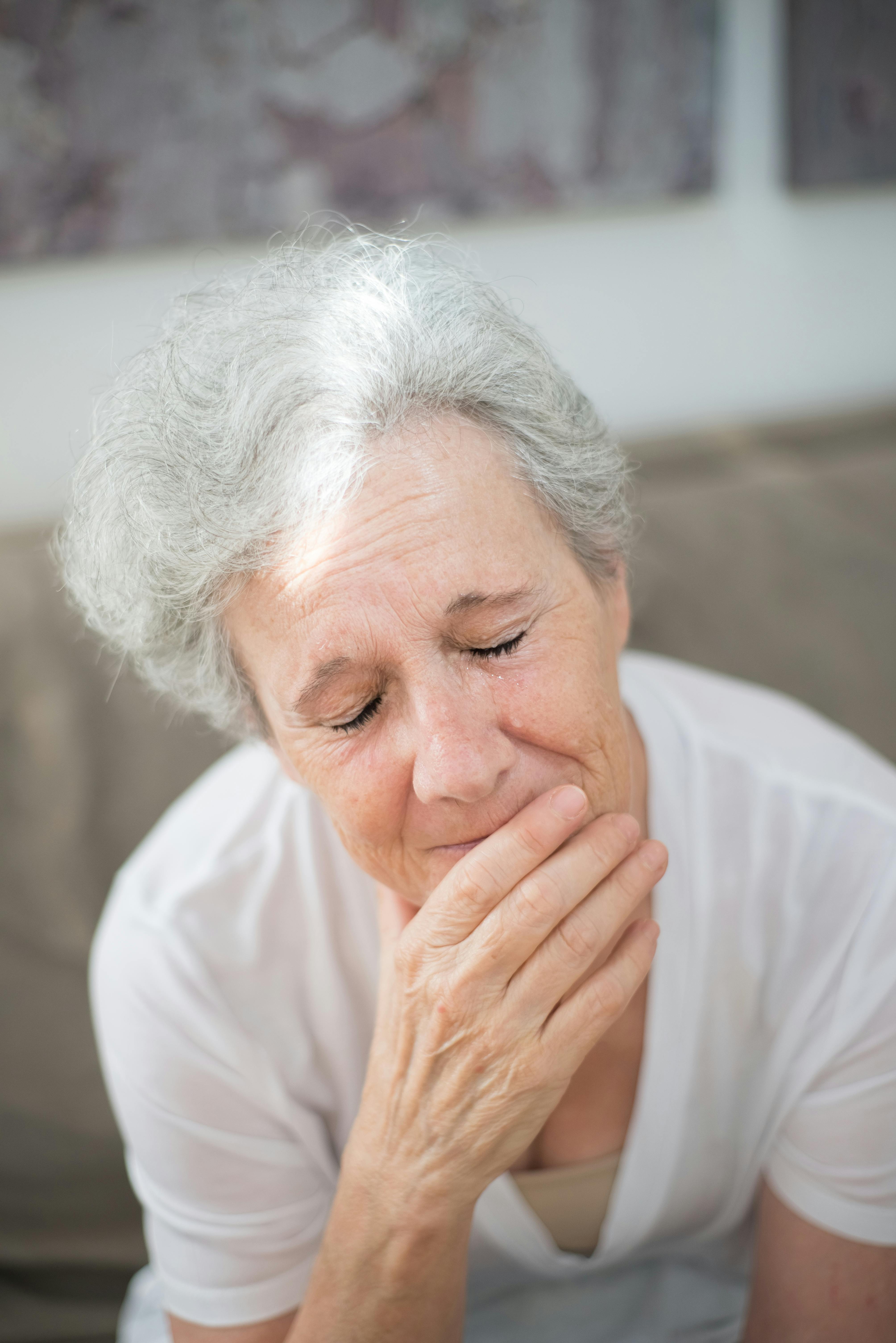 Una mujer mayor triste | Fuente: Pexels
