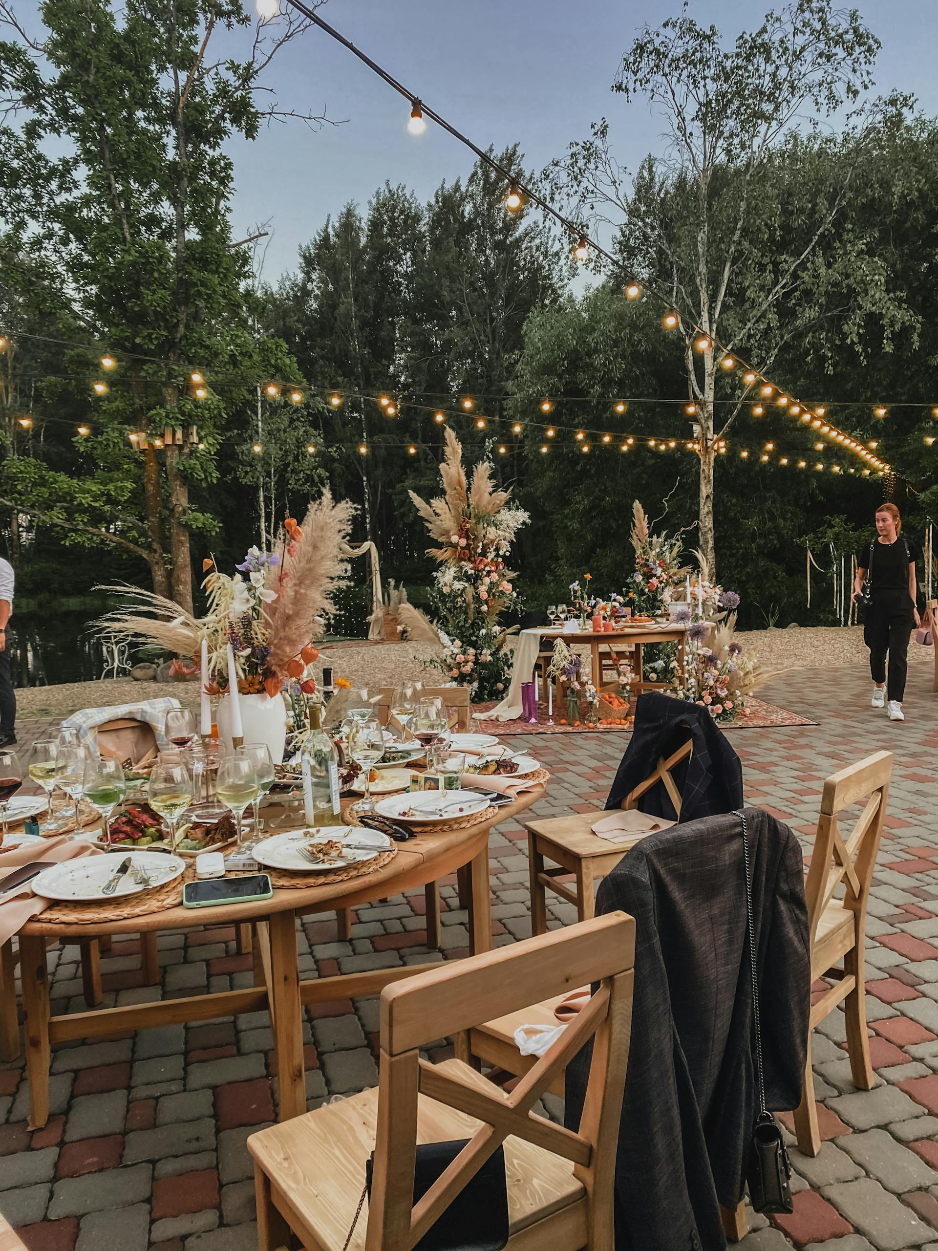 Decoración de banquetes de boda al aire libre | Fuente: Pexels